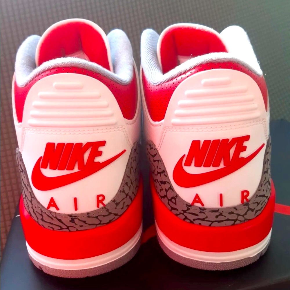 🔥🔥AIR JORDAN 3 FIRE RED SZ12🔥🔥